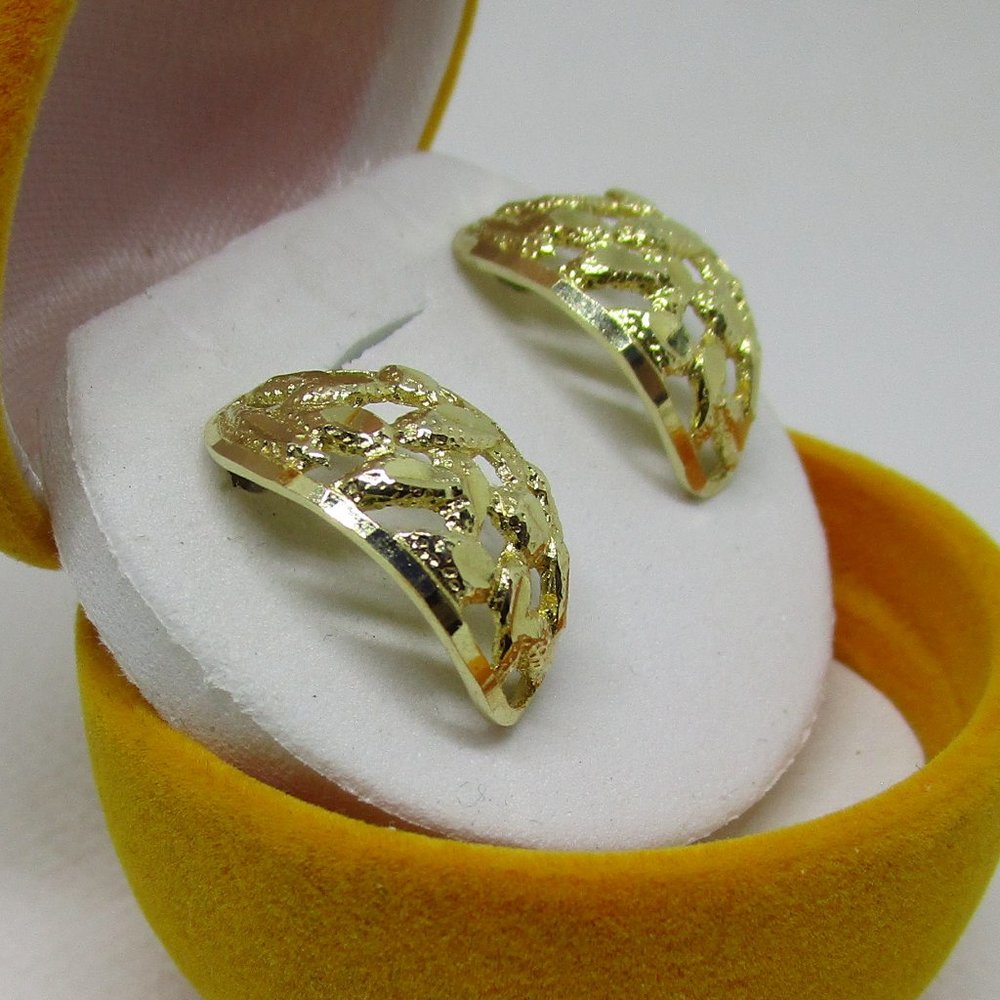14kt Solid Yellow Gold Earrings - image 1